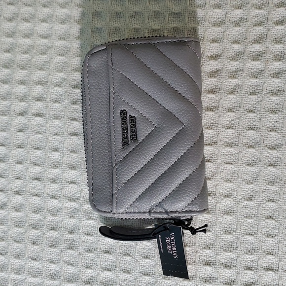 Victoria's Secret Handbags - Victoria's Secret Quilted coin/card holder